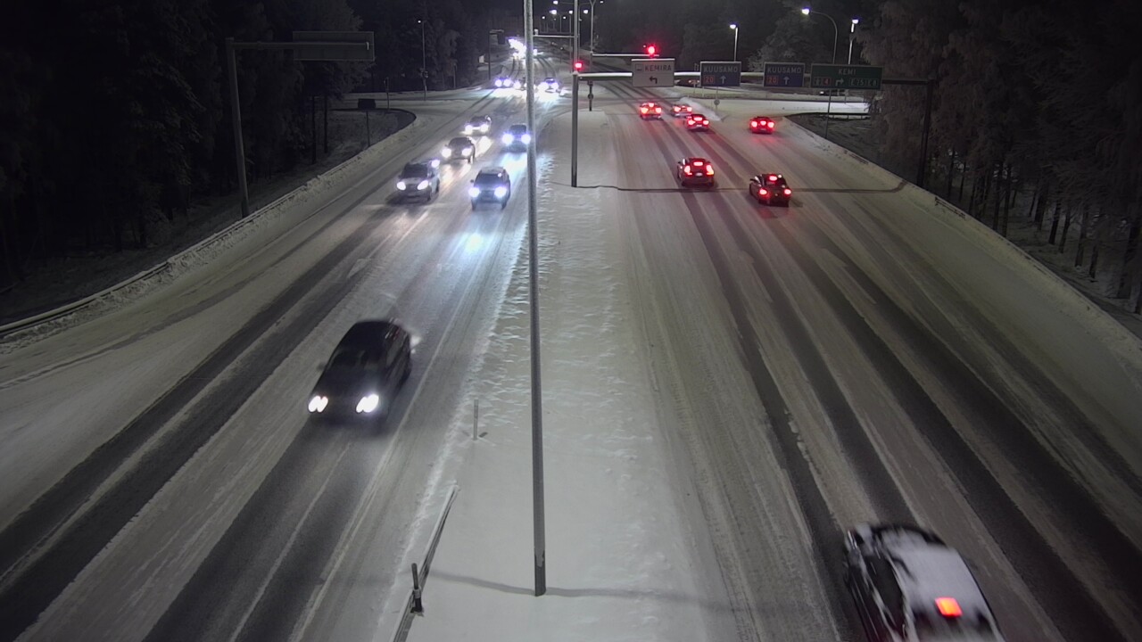 Weather Camera Image Väg 4 Uleåborg, Laanila, Oulu, Pohjois-Pohjanmaa