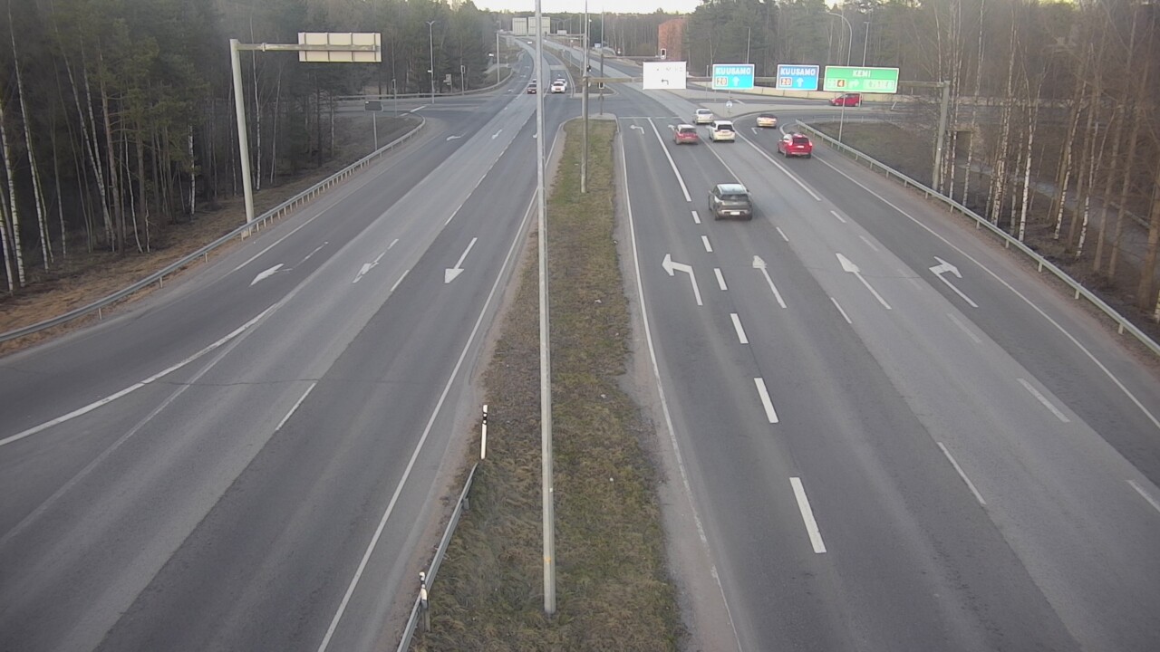 Weather Camera Image Väg 4 Uleåborg, Laanila, Oulu, Pohjois-Pohjanmaa