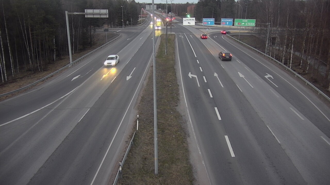 Weather Camera Image Väg 4 Uleåborg, Laanila, Oulu, Pohjois-Pohjanmaa
