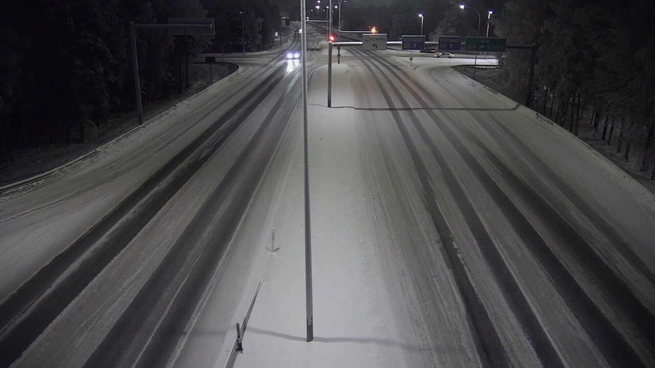 Weather Camera Image Väg 4 Uleåborg, Laanila, Oulu, Pohjois-Pohjanmaa