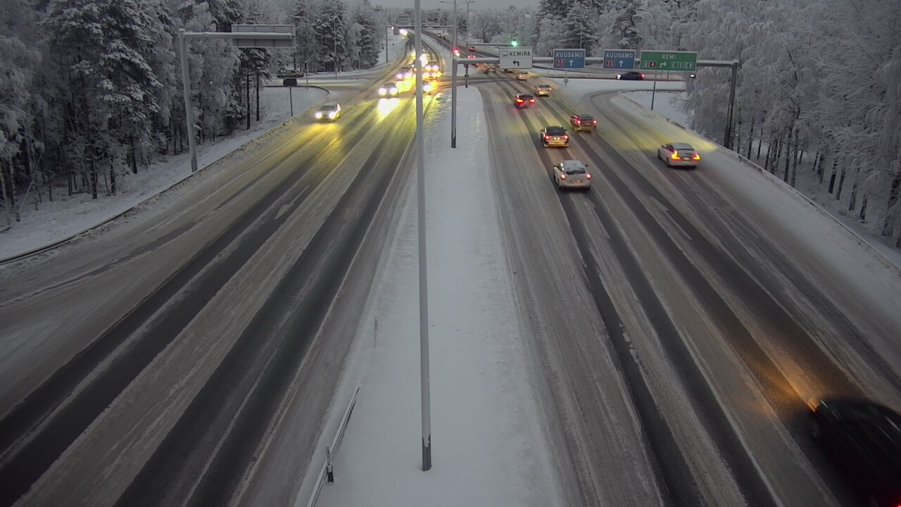 Weather Camera Image Väg 4 Uleåborg, Laanila, Oulu, Pohjois-Pohjanmaa