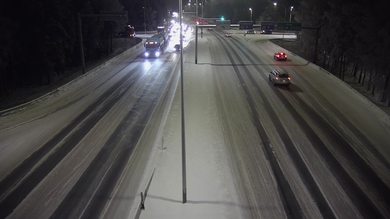 Weather Camera Image Väg 4 Uleåborg, Laanila, Oulu, Pohjois-Pohjanmaa