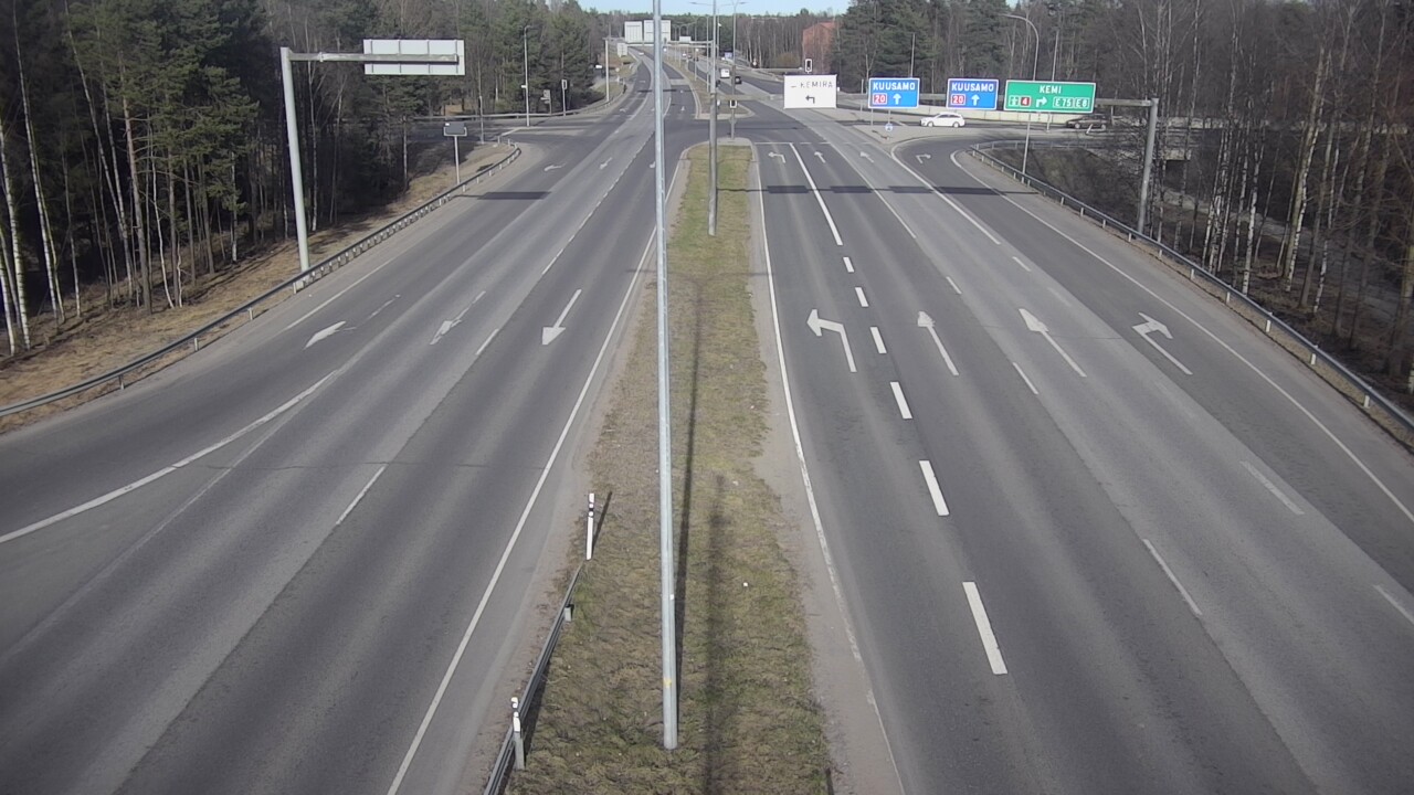 Weather Camera Image Väg 4 Uleåborg, Laanila, Oulu, Pohjois-Pohjanmaa