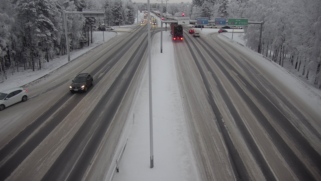 Weather Camera Image Väg 4 Uleåborg, Laanila, Oulu, Pohjois-Pohjanmaa