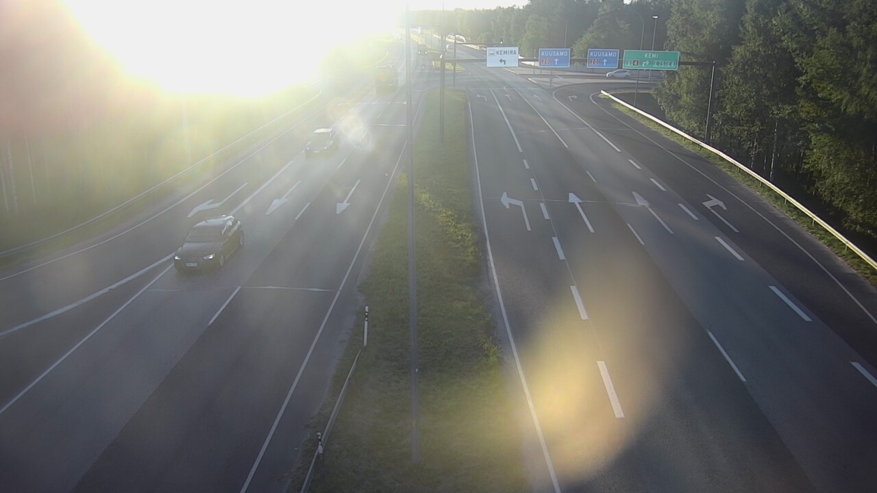 Weather Camera Image Väg 4 Uleåborg, Laanila, Oulu, Pohjois-Pohjanmaa