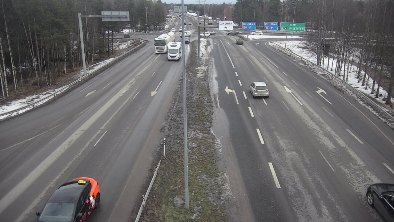 Weather Camera Image Väg 4 Uleåborg, Laanila, Oulu, Pohjois-Pohjanmaa