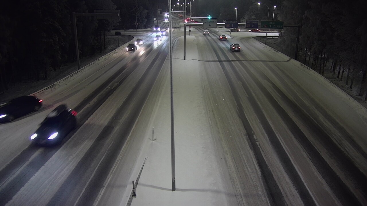 Weather Camera Image Väg 4 Uleåborg, Laanila, Oulu, Pohjois-Pohjanmaa