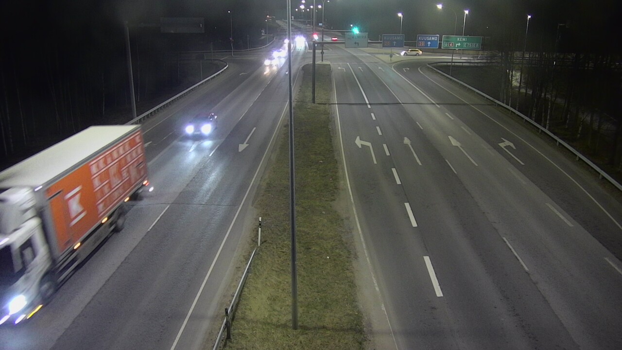 Weather Camera Image Väg 4 Uleåborg, Laanila, Oulu, Pohjois-Pohjanmaa