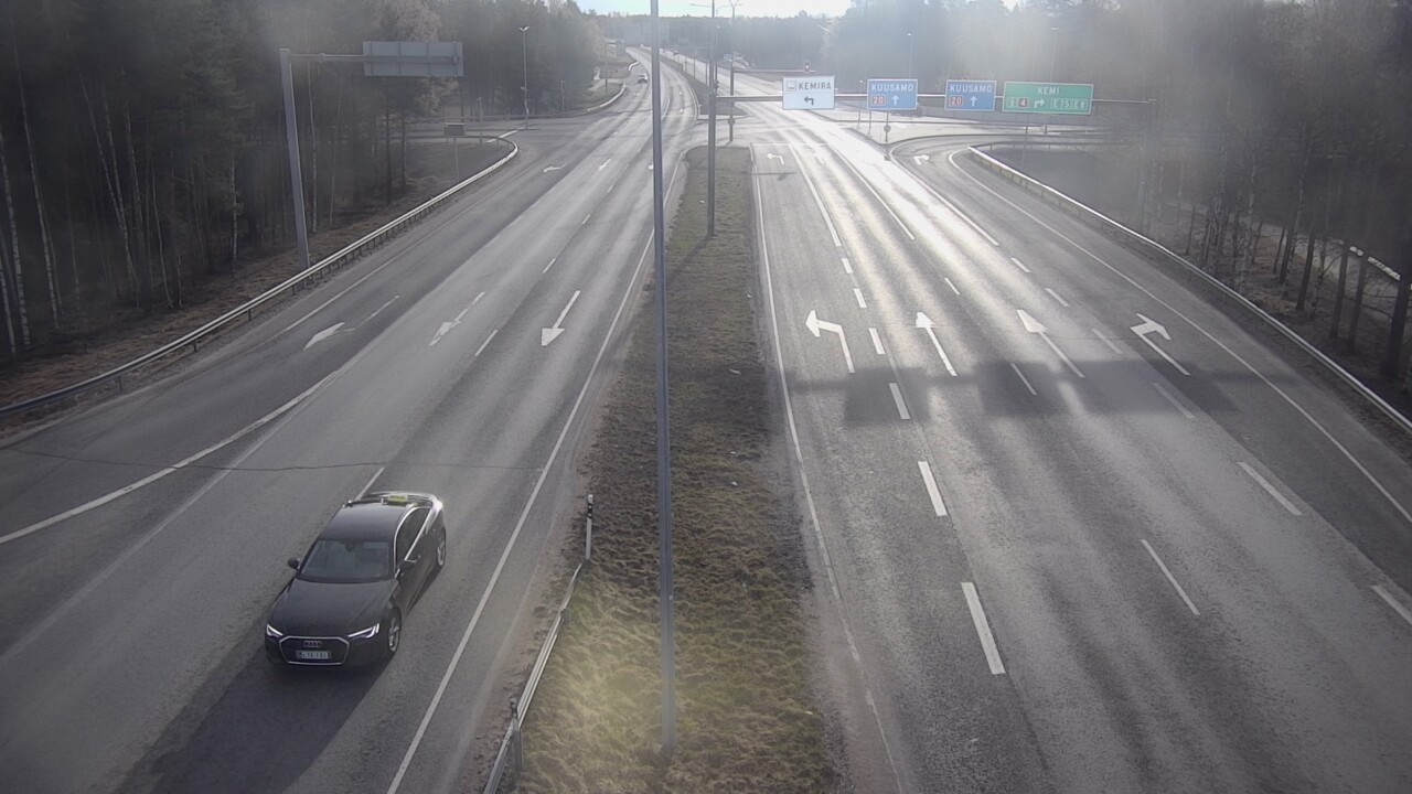 Weather Camera Image Väg 4 Uleåborg, Laanila, Oulu, Pohjois-Pohjanmaa