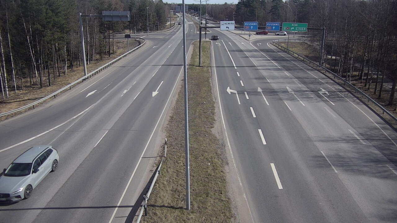 Weather Camera Image Väg 4 Uleåborg, Laanila, Oulu, Pohjois-Pohjanmaa