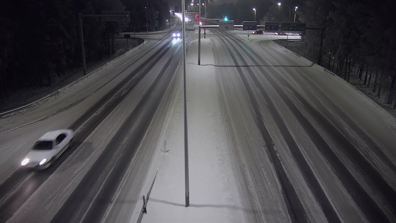 Weather Camera Image Väg 4 Uleåborg, Laanila, Oulu, Pohjois-Pohjanmaa