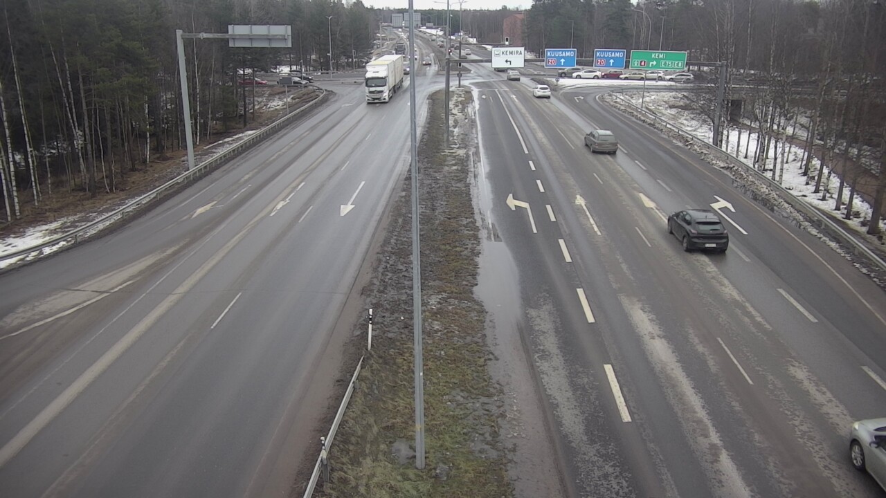 Weather Camera Image Väg 4 Uleåborg, Laanila, Oulu, Pohjois-Pohjanmaa