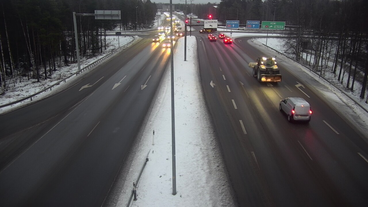 Weather Camera Image Väg 4 Uleåborg, Laanila, Oulu, Pohjois-Pohjanmaa