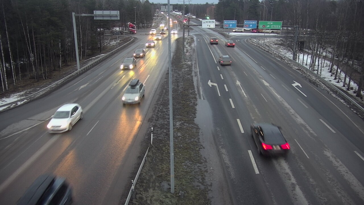 Weather Camera Image Väg 4 Uleåborg, Laanila, Oulu, Pohjois-Pohjanmaa