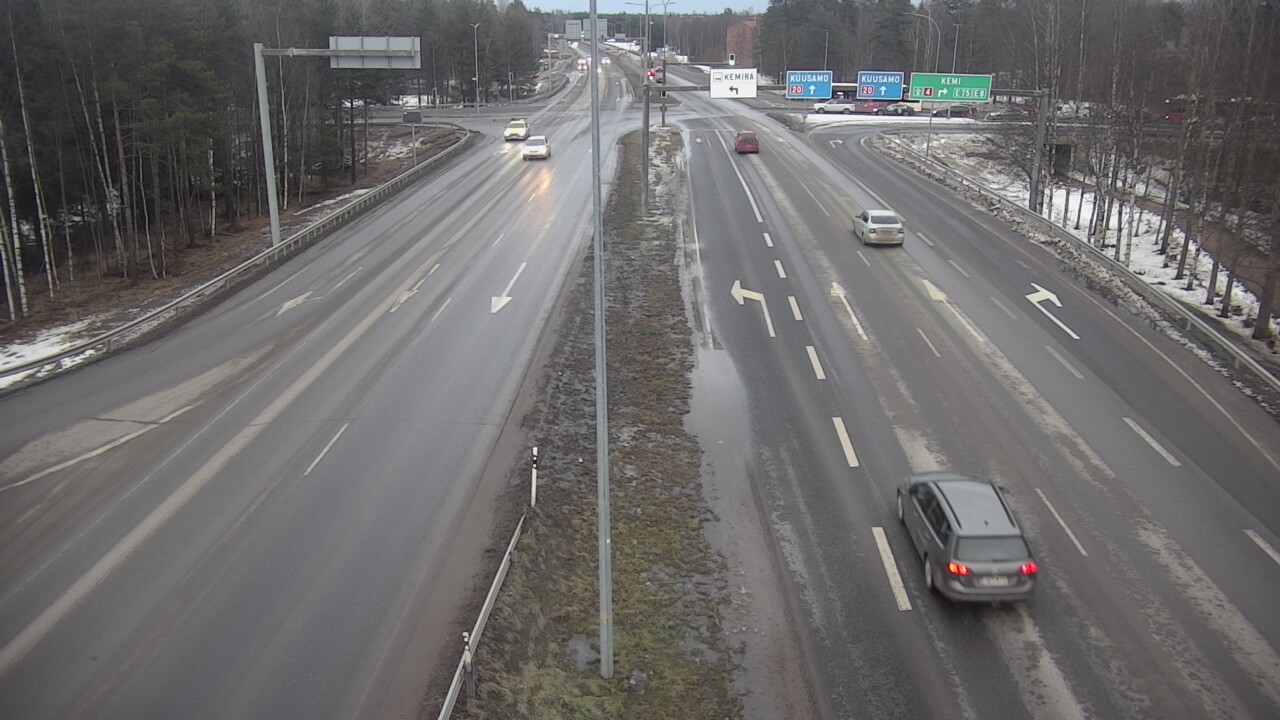 Weather Camera Image Väg 4 Uleåborg, Laanila, Oulu, Pohjois-Pohjanmaa