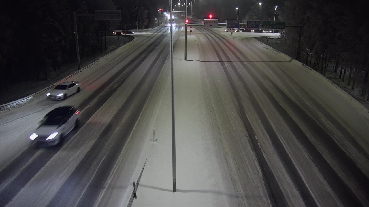 Weather Camera Image Väg 4 Uleåborg, Laanila, Oulu, Pohjois-Pohjanmaa