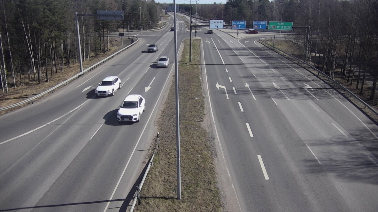 Weather Camera Image Väg 4 Uleåborg, Laanila, Oulu, Pohjois-Pohjanmaa