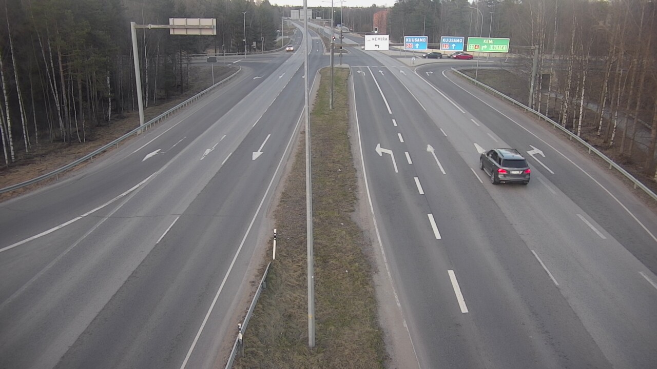 Weather Camera Image Väg 4 Uleåborg, Laanila, Oulu, Pohjois-Pohjanmaa
