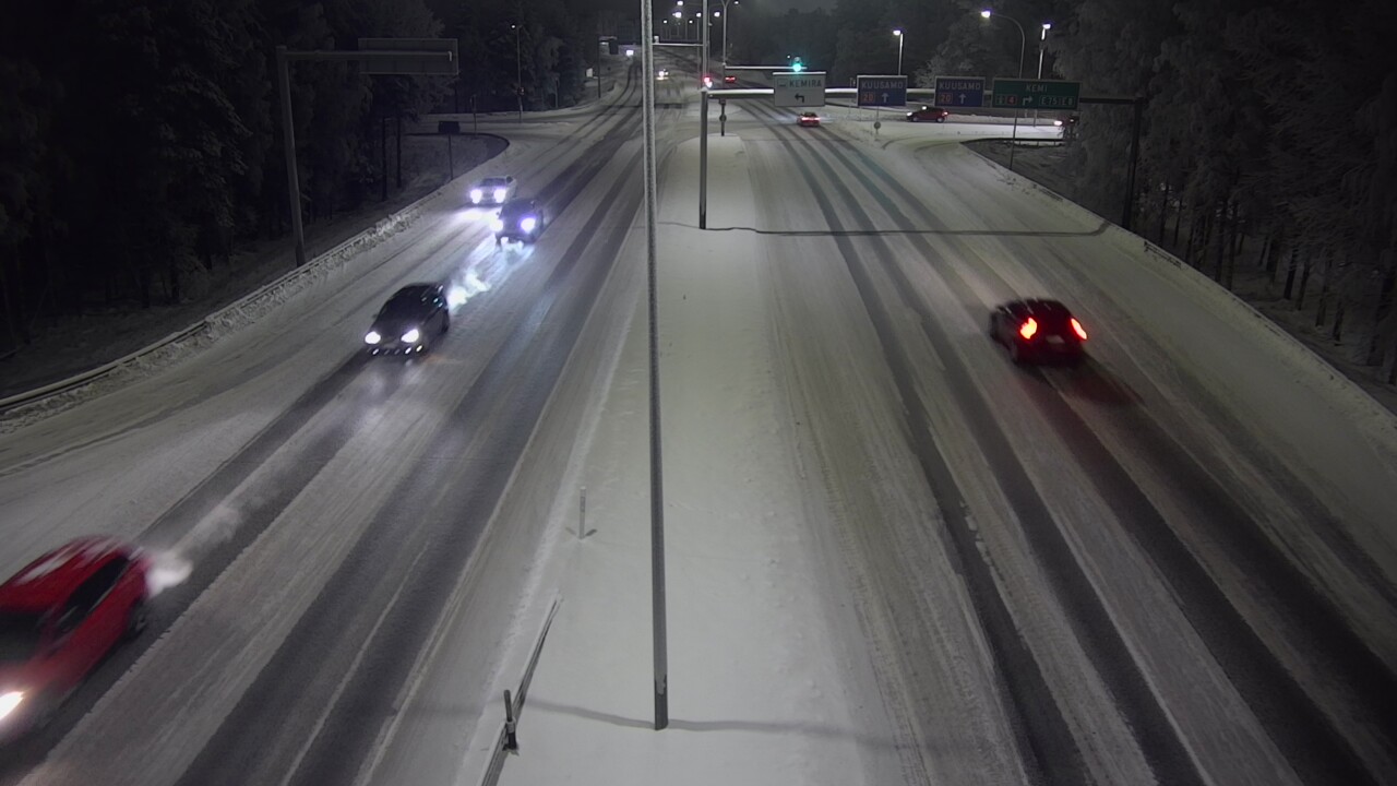 Weather Camera Image Väg 4 Uleåborg, Laanila, Oulu, Pohjois-Pohjanmaa