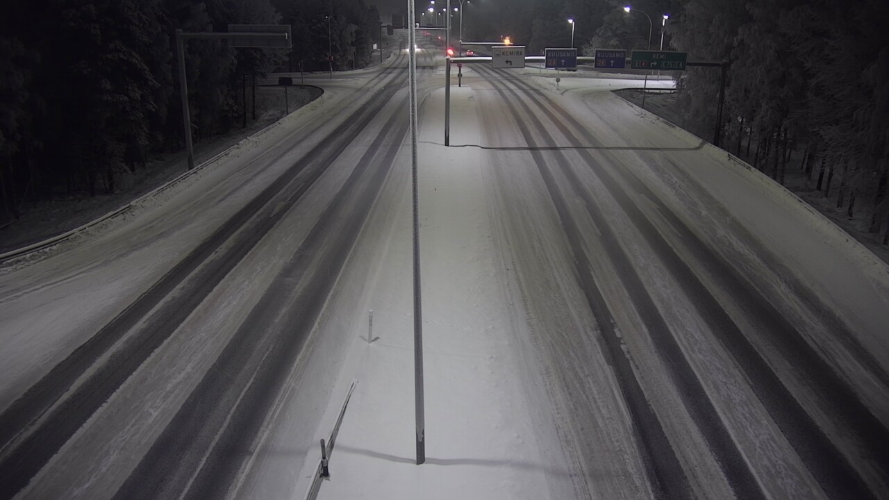 Weather Camera Image Väg 4 Uleåborg, Laanila, Oulu, Pohjois-Pohjanmaa