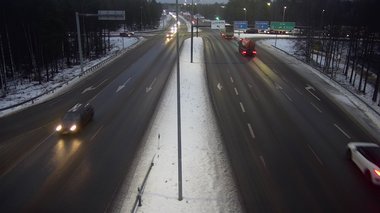 Weather Camera Image Väg 4 Uleåborg, Laanila, Oulu, Pohjois-Pohjanmaa