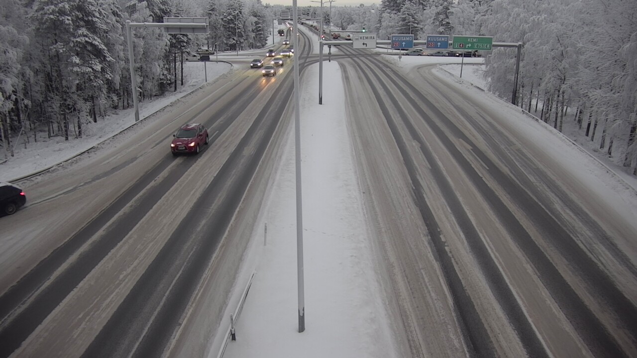 Weather Camera Image Väg 4 Uleåborg, Laanila, Oulu, Pohjois-Pohjanmaa