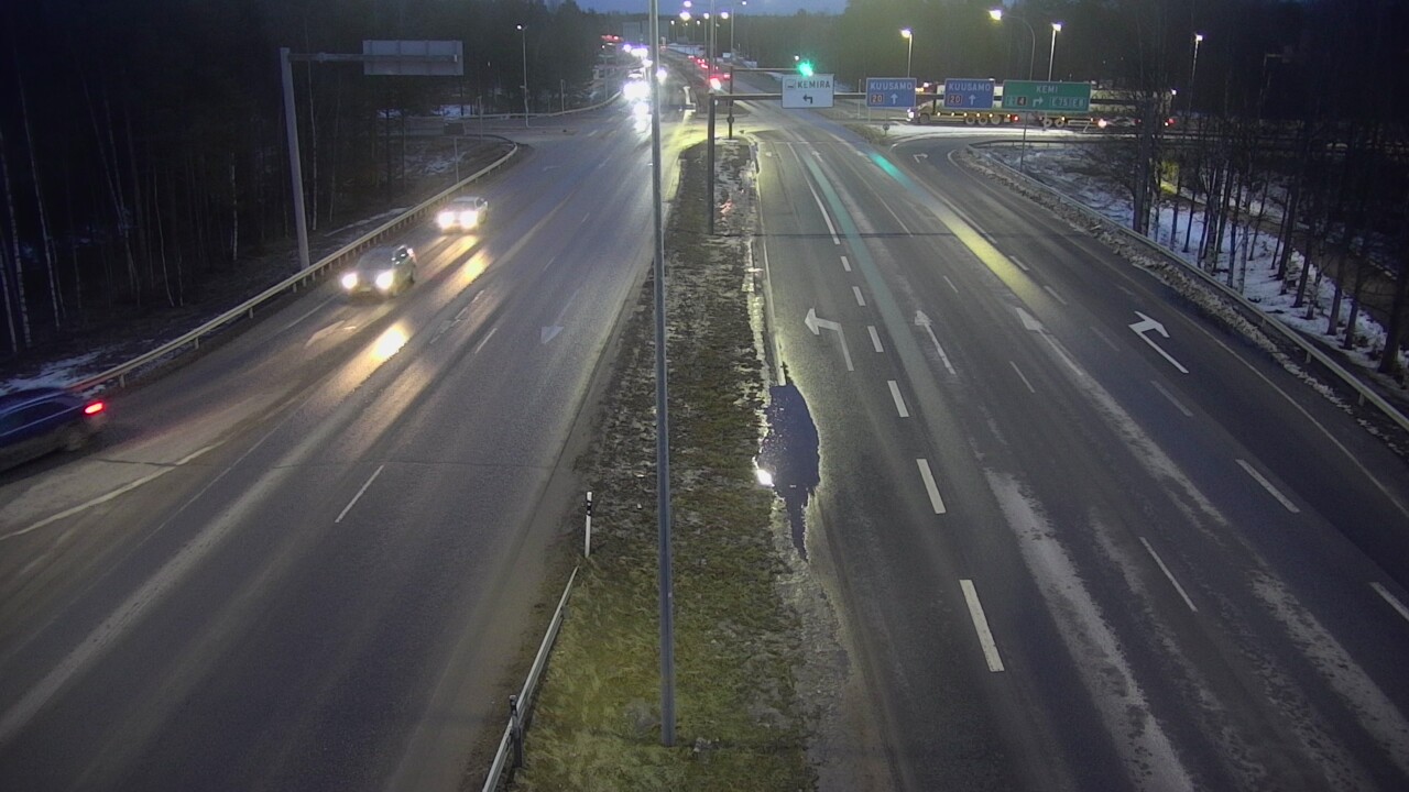 Weather Camera Image Väg 4 Uleåborg, Laanila, Oulu, Pohjois-Pohjanmaa