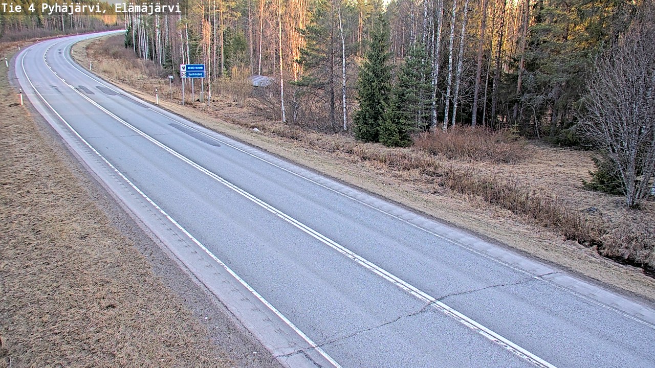 Weather Camera Image Road 4 Pyhäjärvi, Elämäjärvi, Pyhäjärvi, Pohjois-Pohjanmaa