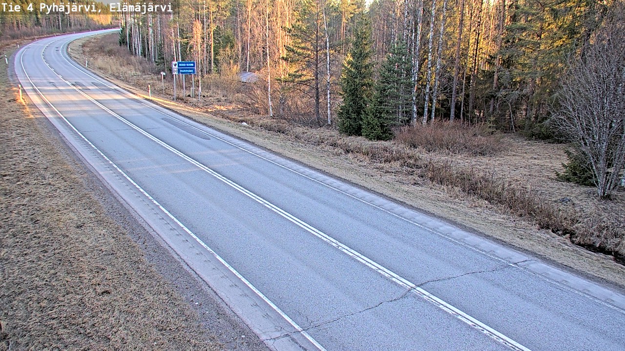 Weather Camera Image Road 4 Pyhäjärvi, Elämäjärvi, Pyhäjärvi, Pohjois-Pohjanmaa