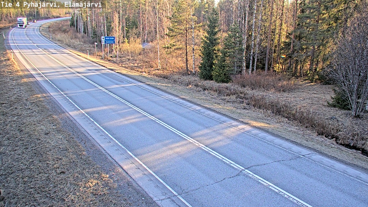 Weather Camera Image Road 4 Pyhäjärvi, Elämäjärvi, Pyhäjärvi, Pohjois-Pohjanmaa