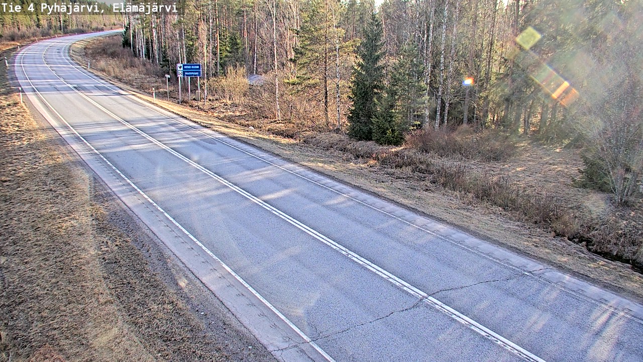 Weather Camera Image Road 4 Pyhäjärvi, Elämäjärvi, Pyhäjärvi, Pohjois-Pohjanmaa