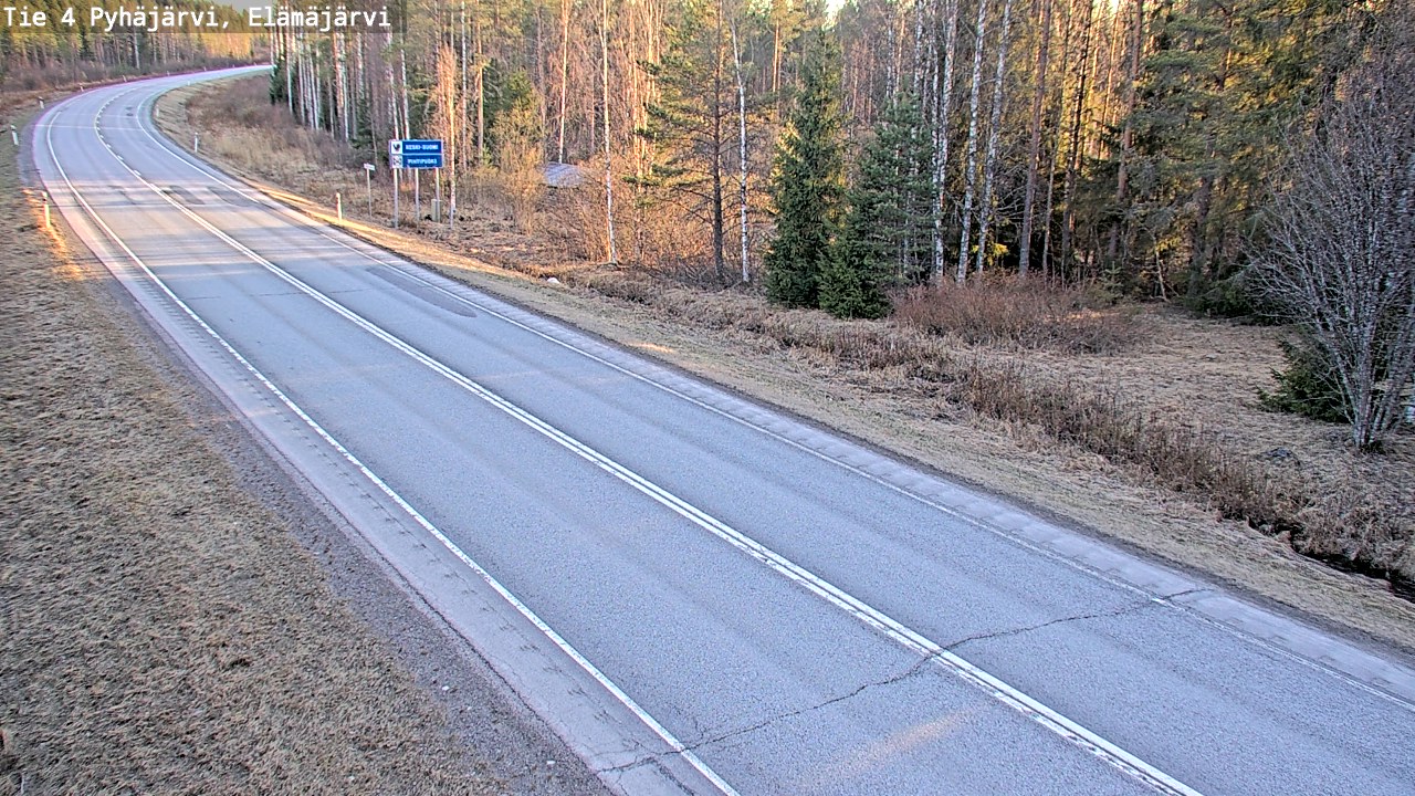 Weather Camera Image Road 4 Pyhäjärvi, Elämäjärvi, Pyhäjärvi, Pohjois-Pohjanmaa