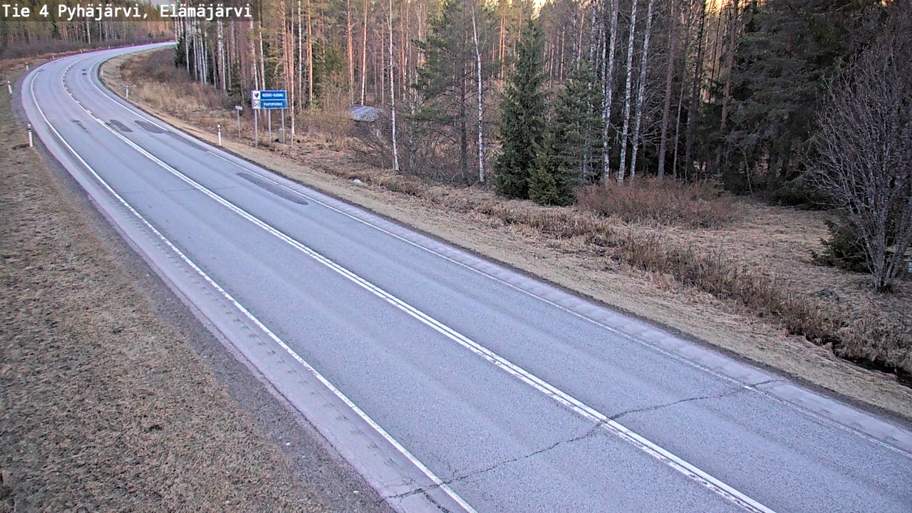 Weather Camera Image Road 4 Pyhäjärvi, Elämäjärvi, Pyhäjärvi, Pohjois-Pohjanmaa