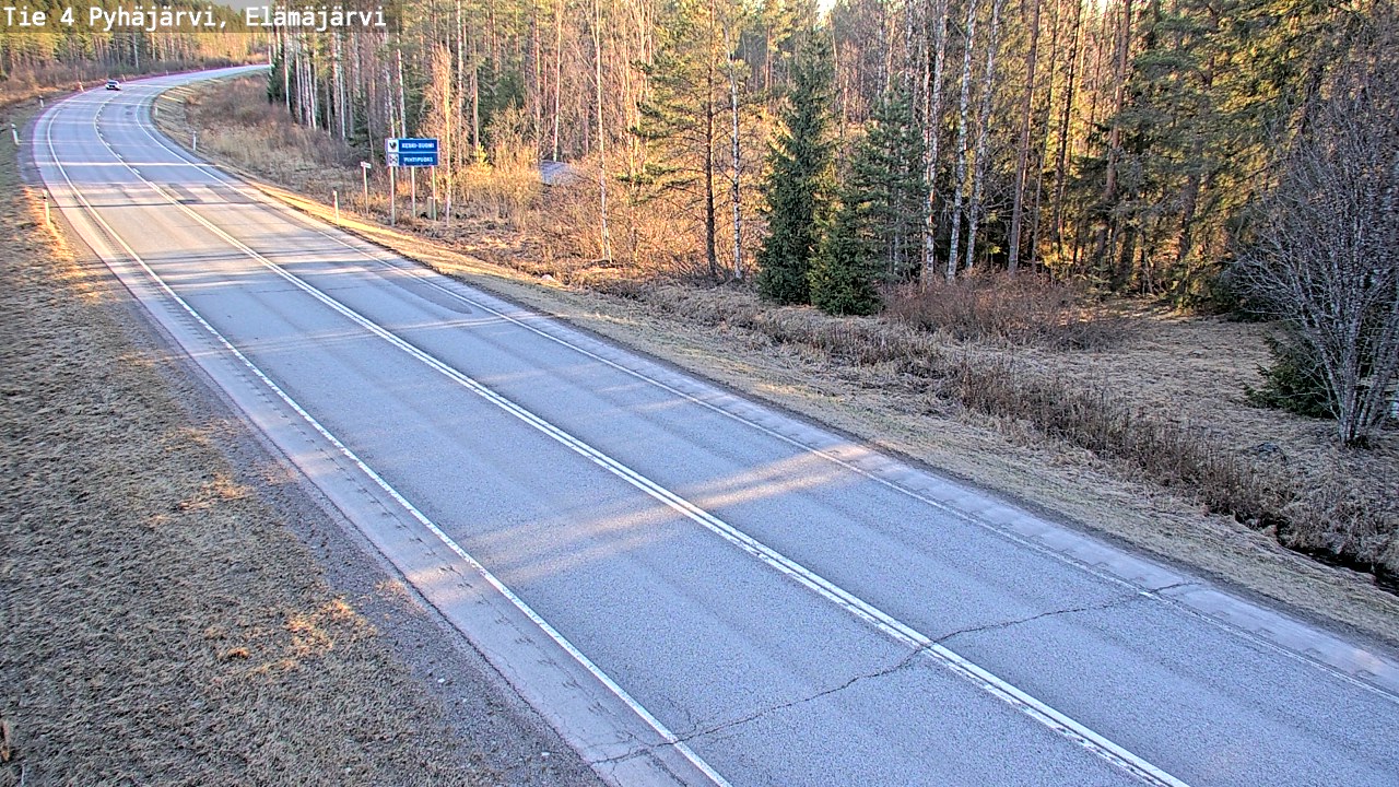 Weather Camera Image Road 4 Pyhäjärvi, Elämäjärvi, Pyhäjärvi, Pohjois-Pohjanmaa
