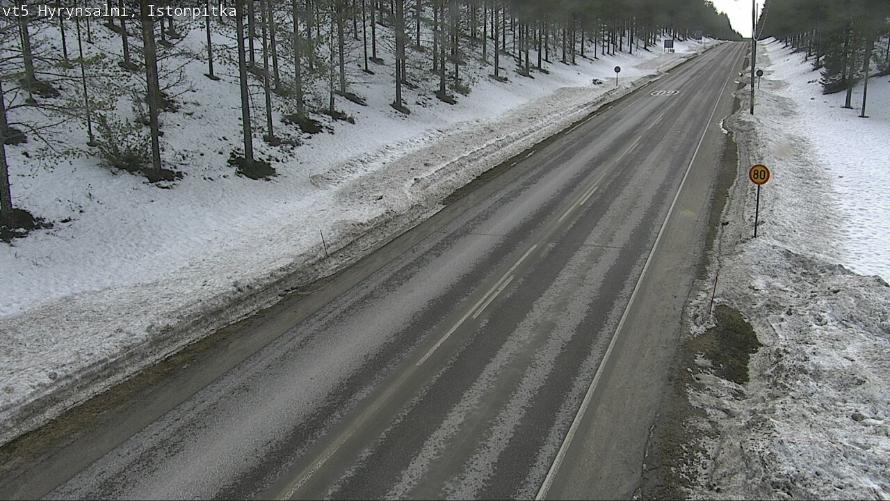 Weather Camera Image Väg 5 Hyrynsalmi, Istonpitkä, Hyrynsalmi, Kainuu