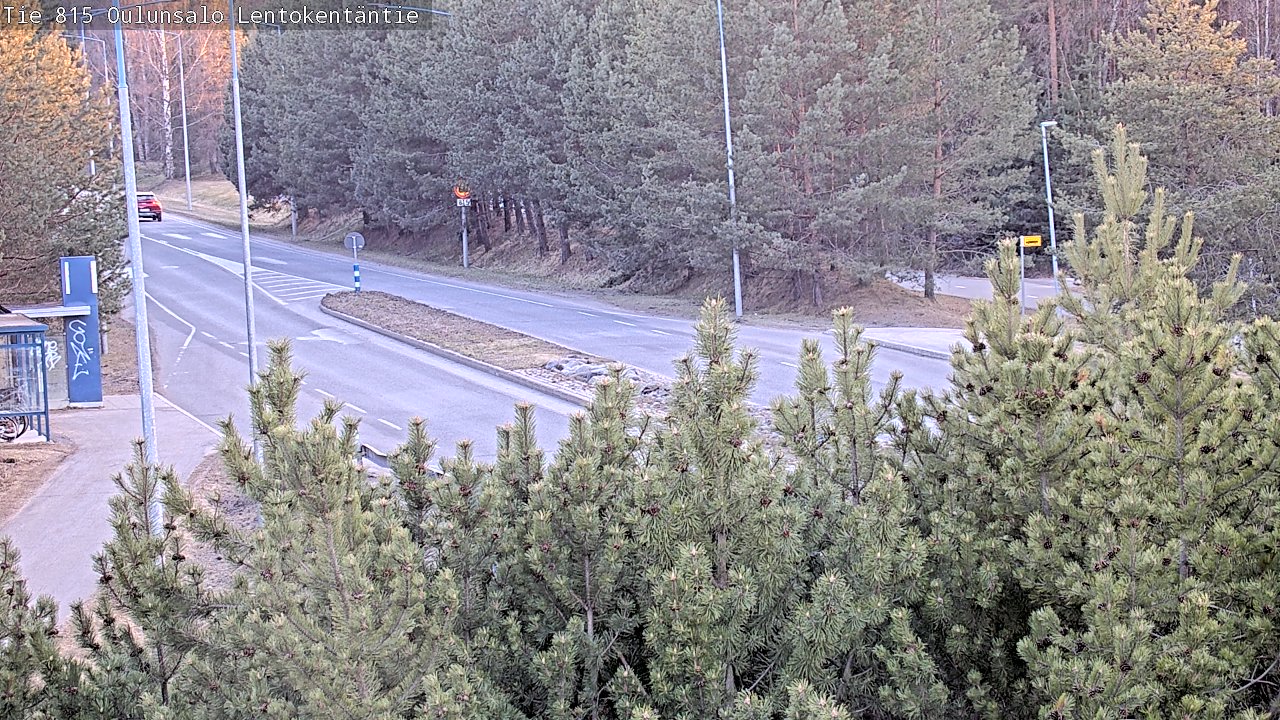 Weather Camera Image Väg 816 Uleåsalo, Lentokentäntie, Oulu, Pohjois-Pohjanmaa