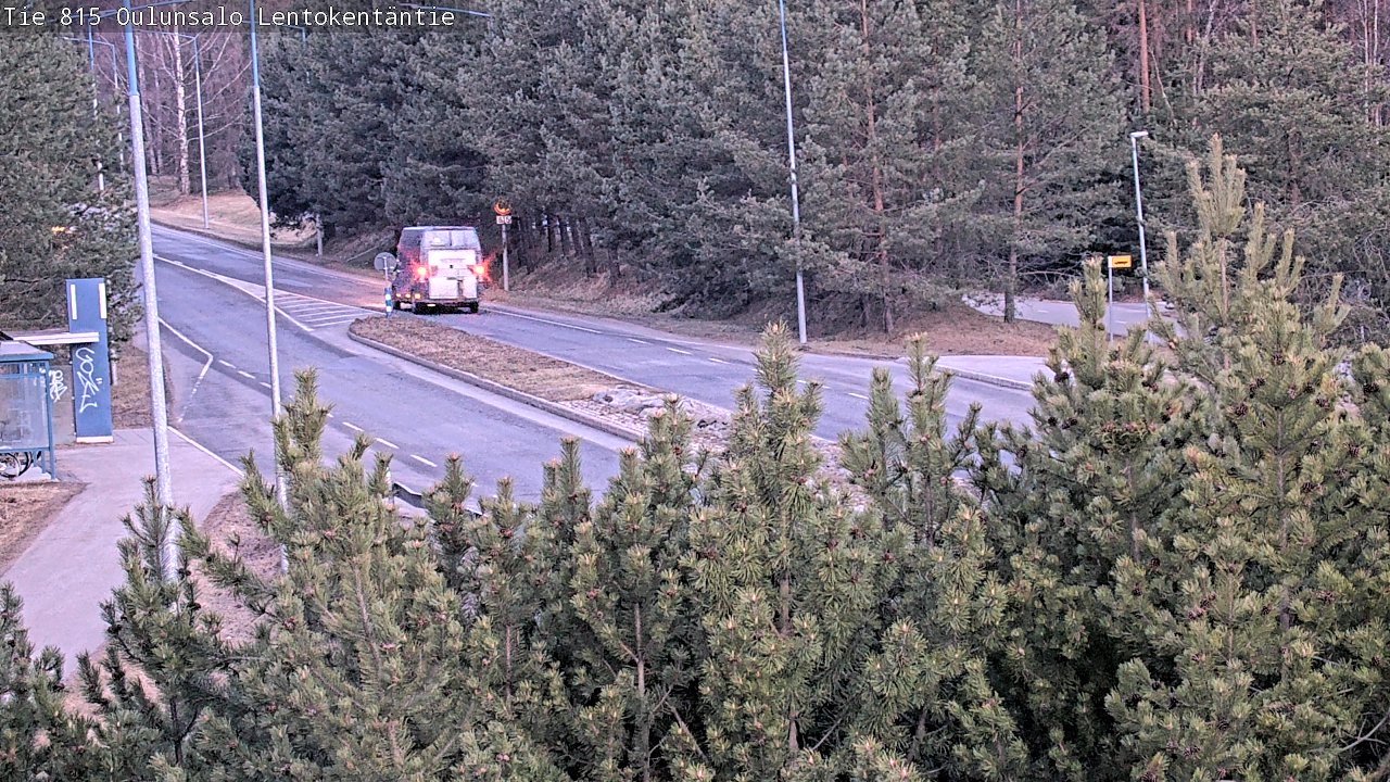 Weather Camera Image Väg 816 Uleåsalo, Lentokentäntie, Oulu, Pohjois-Pohjanmaa