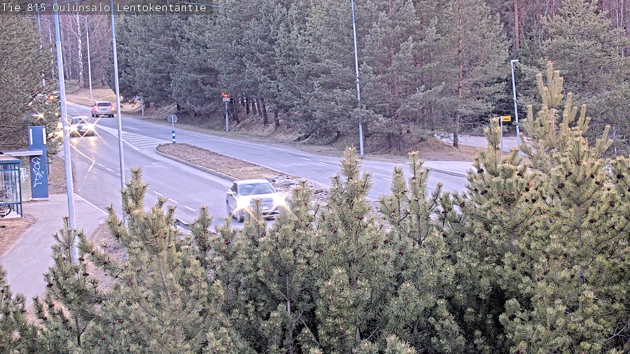 Weather Camera Image Väg 816 Uleåsalo, Lentokentäntie, Oulu, Pohjois-Pohjanmaa