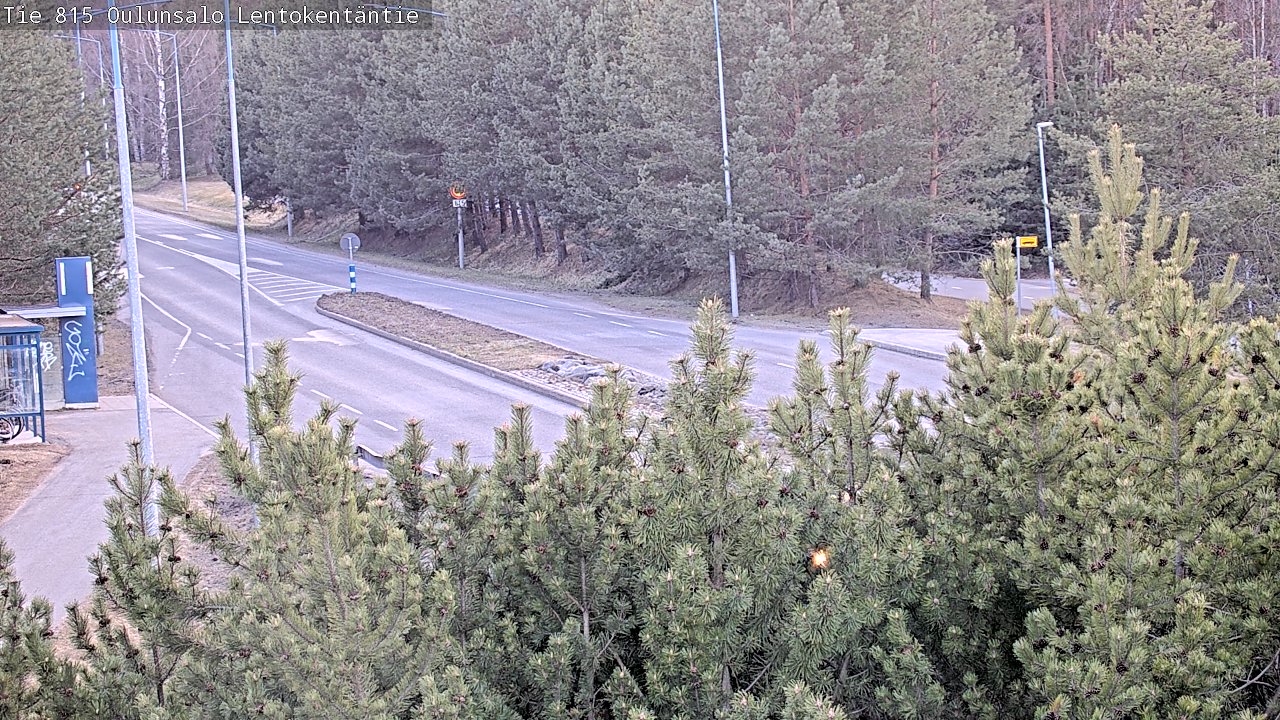 Weather Camera Image Väg 816 Uleåsalo, Lentokentäntie, Oulu, Pohjois-Pohjanmaa