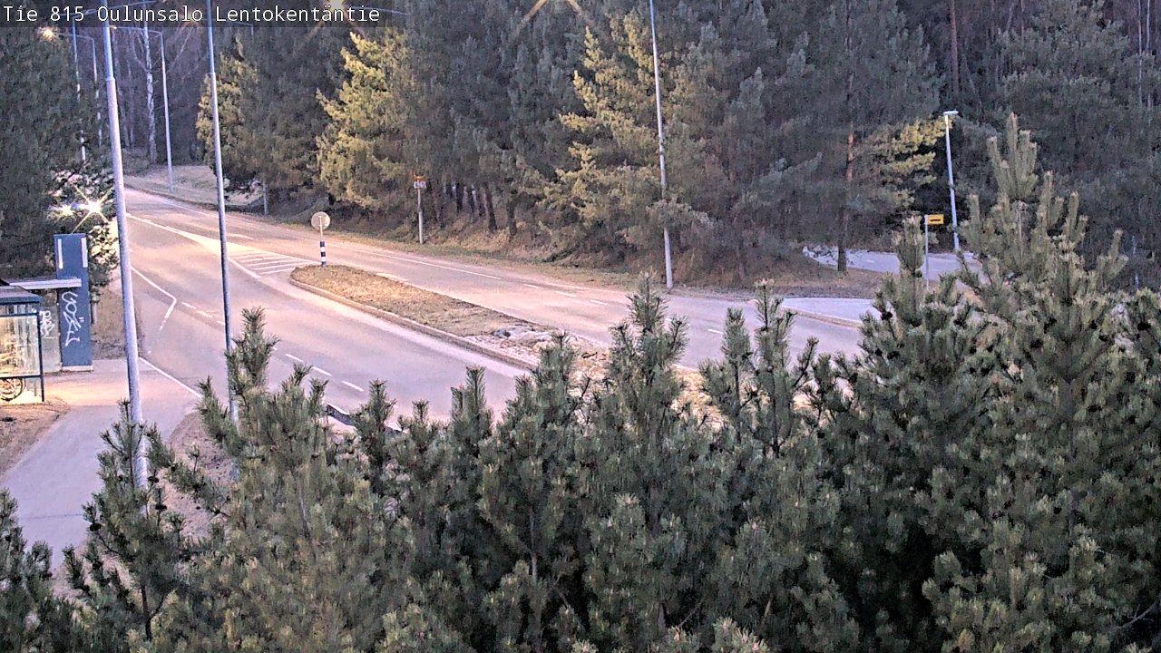 Weather Camera Image Väg 816 Uleåsalo, Lentokentäntie, Oulu, Pohjois-Pohjanmaa
