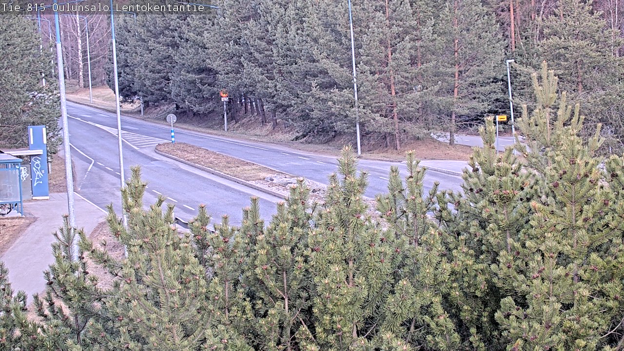 Weather Camera Image Väg 816 Uleåsalo, Lentokentäntie, Oulu, Pohjois-Pohjanmaa