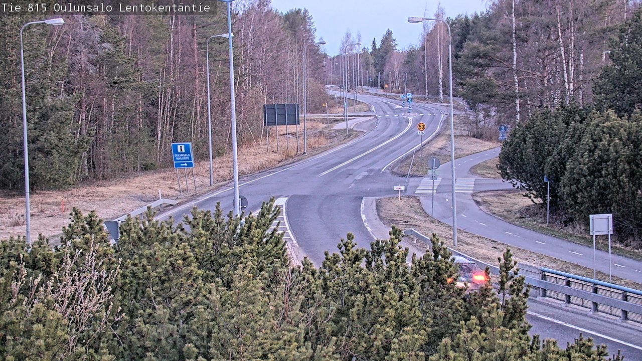 Weather Camera Image Väg 816 Uleåsalo, Lentokentäntie, Oulu, Pohjois-Pohjanmaa