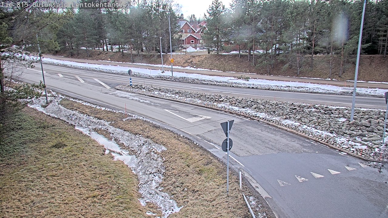 Weather Camera Image Väg 816 Uleåsalo, Lentokentäntie, Oulu, Pohjois-Pohjanmaa