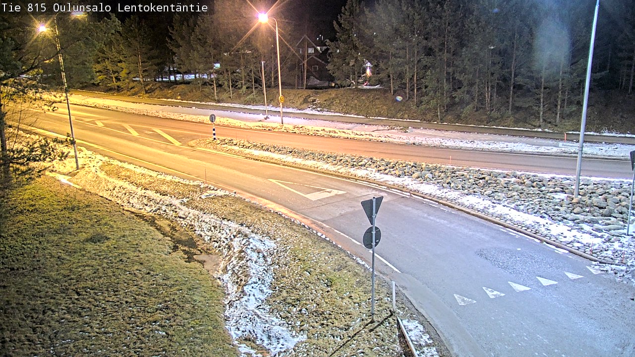 Weather Camera Image Väg 816 Uleåsalo, Lentokentäntie, Oulu, Pohjois-Pohjanmaa