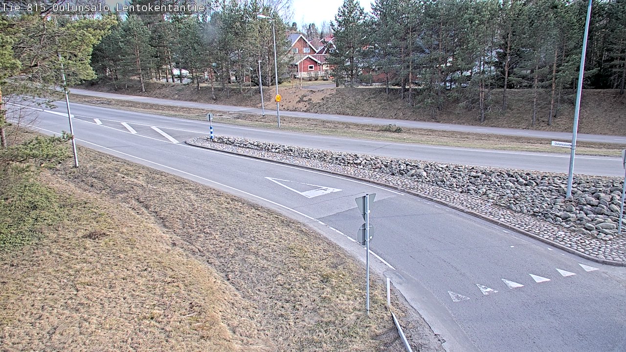 Weather Camera Image Väg 816 Uleåsalo, Lentokentäntie, Oulu, Pohjois-Pohjanmaa
