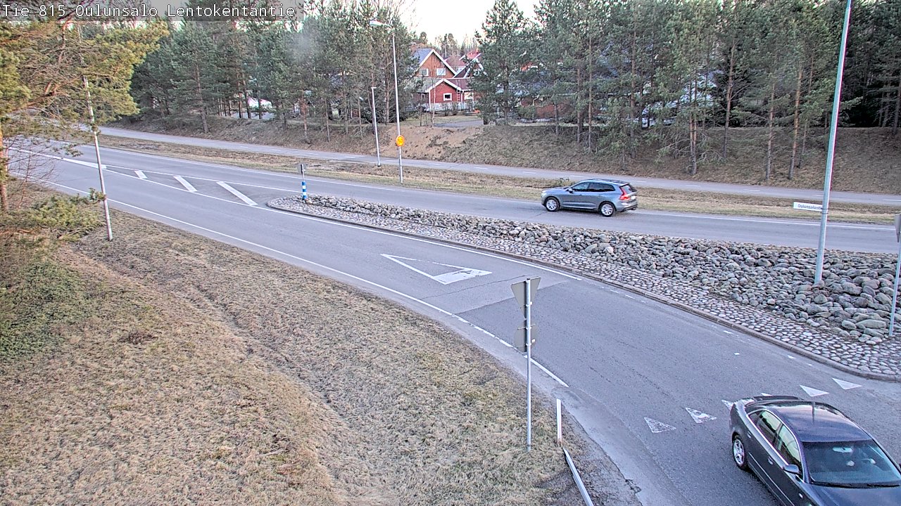 Weather Camera Image Väg 816 Uleåsalo, Lentokentäntie, Oulu, Pohjois-Pohjanmaa