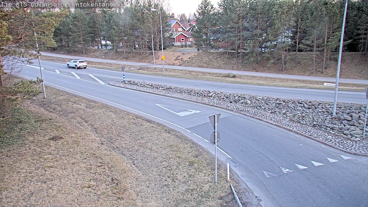 Weather Camera Image Väg 816 Uleåsalo, Lentokentäntie, Oulu, Pohjois-Pohjanmaa