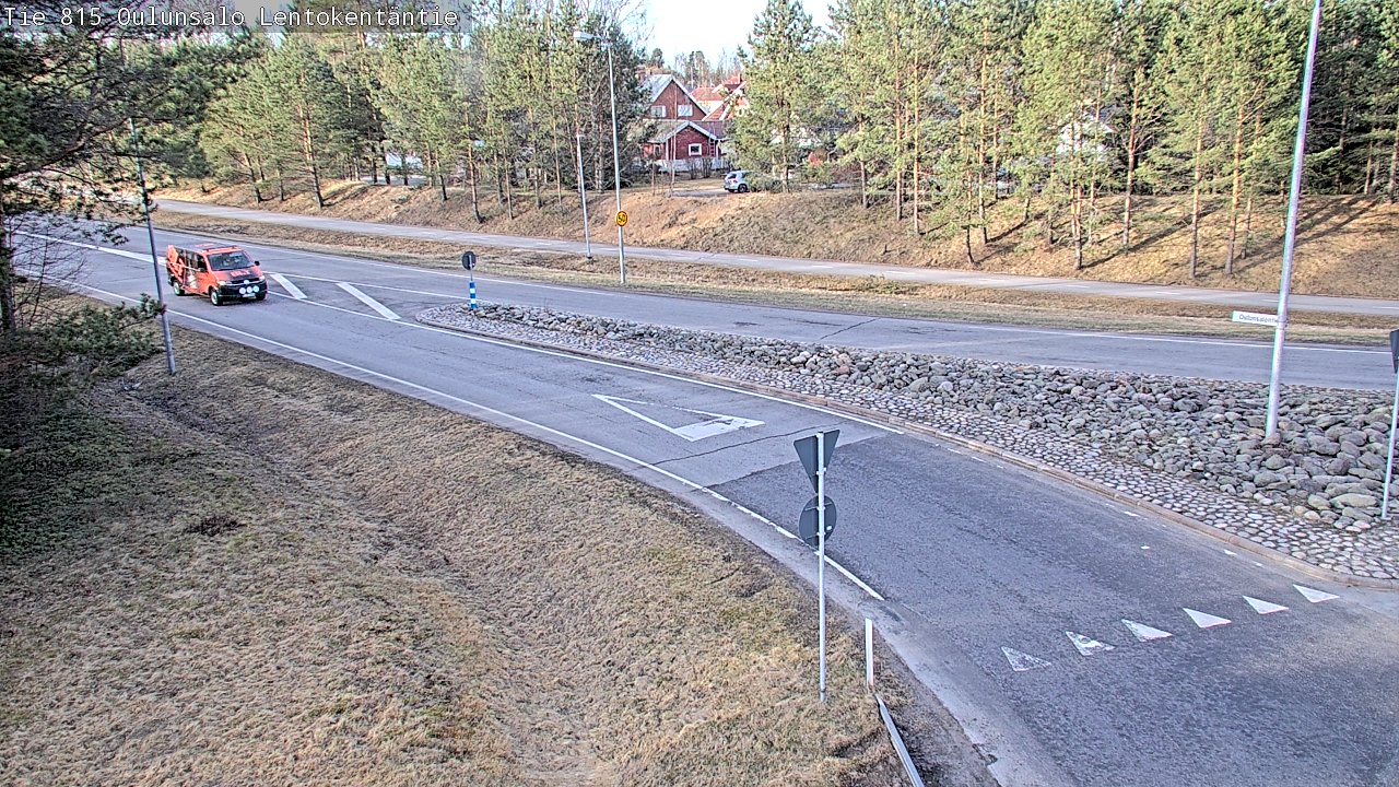 Weather Camera Image Väg 816 Uleåsalo, Lentokentäntie, Oulu, Pohjois-Pohjanmaa