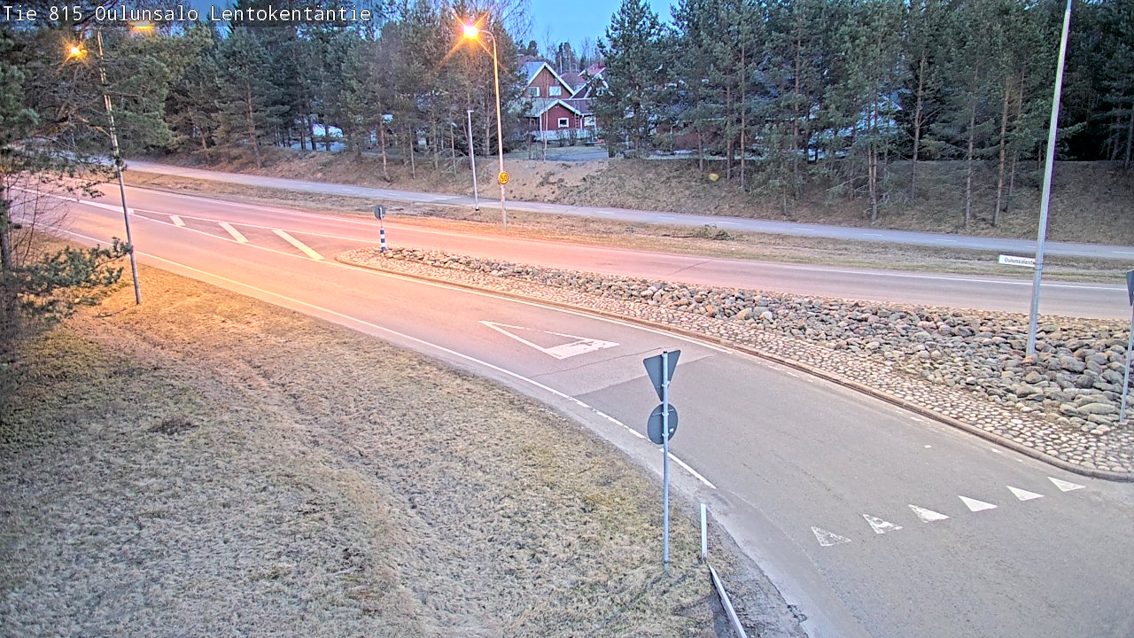 Weather Camera Image Väg 816 Uleåsalo, Lentokentäntie, Oulu, Pohjois-Pohjanmaa