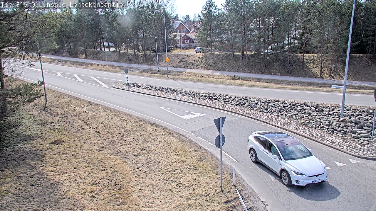 Weather Camera Image Väg 816 Uleåsalo, Lentokentäntie, Oulu, Pohjois-Pohjanmaa